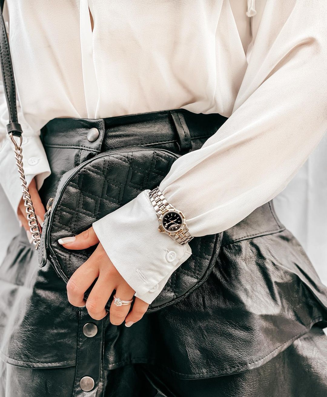 Subpost 1 - _gift_SUPER ΔΙΑΓΩΝΙΣΜΟΣ_gift_ . Μια τυχερή κερδίζει το ρολόι INTIMA με τις ( 1312 X 1080 )