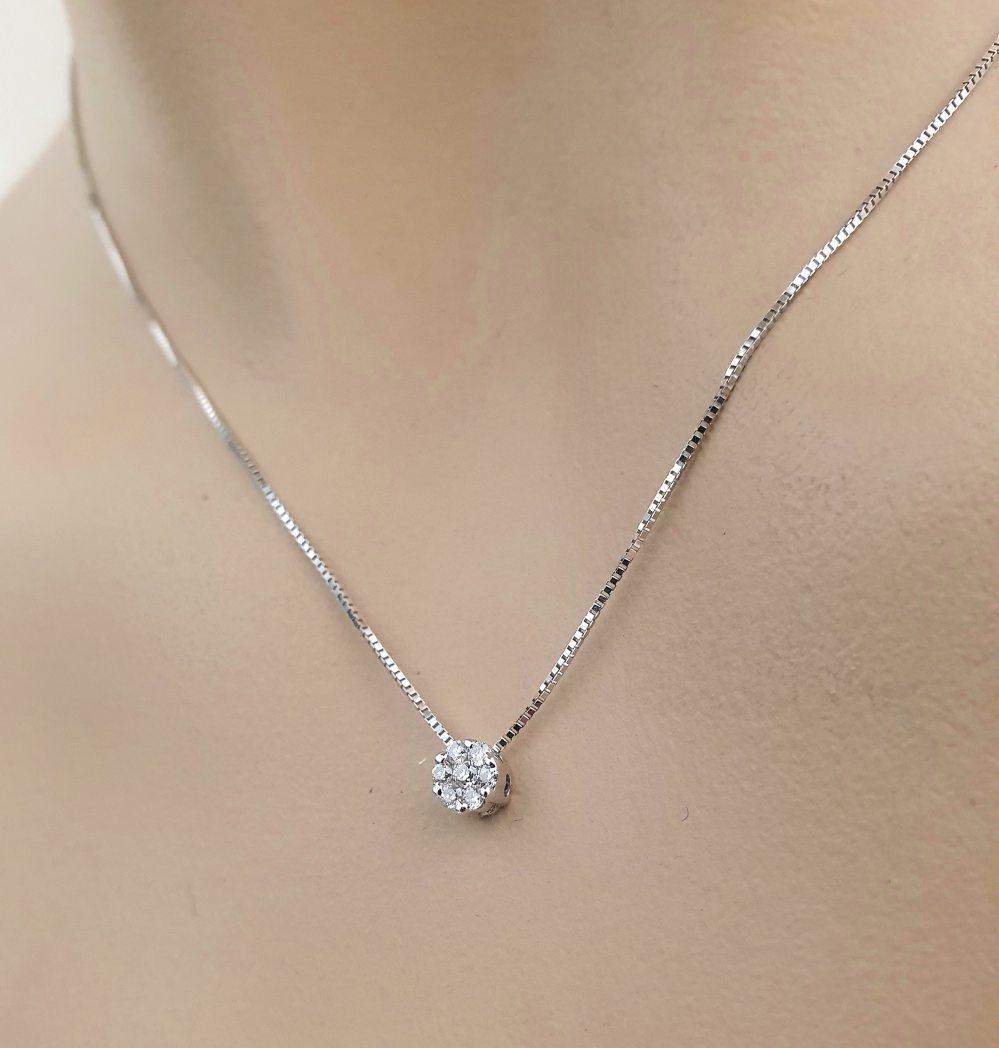 leykochryso-kolie-18k-me-diamantia-0-10ct-k18
