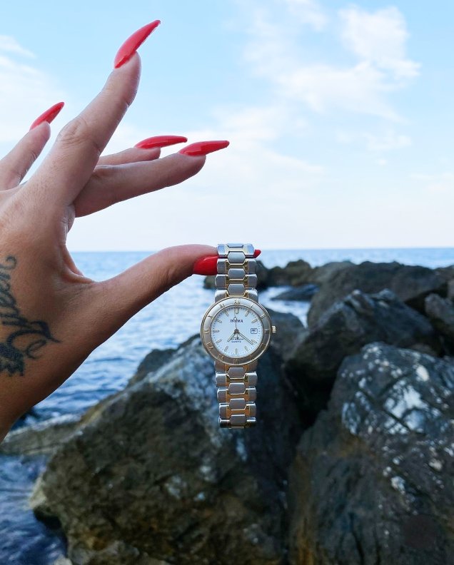 INTIMA Moda Vintage 23k Golden watch IN203 INTIMA Moda Vintage 23k Golden watch IN203