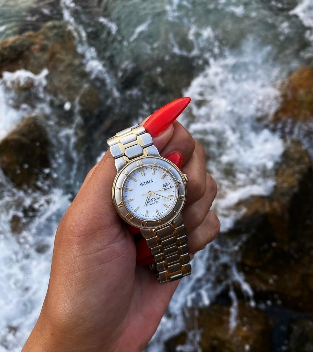 INTIMA Moda Vintage 23k Golden watch IN203 INTIMA Moda Vintage 23k Golden watch IN203